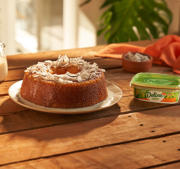 Receita: Bolo de Cuscuz com Calda de Leite de Coco