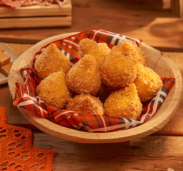Receita: Coxinha de Cuscuz com Carne Seca
