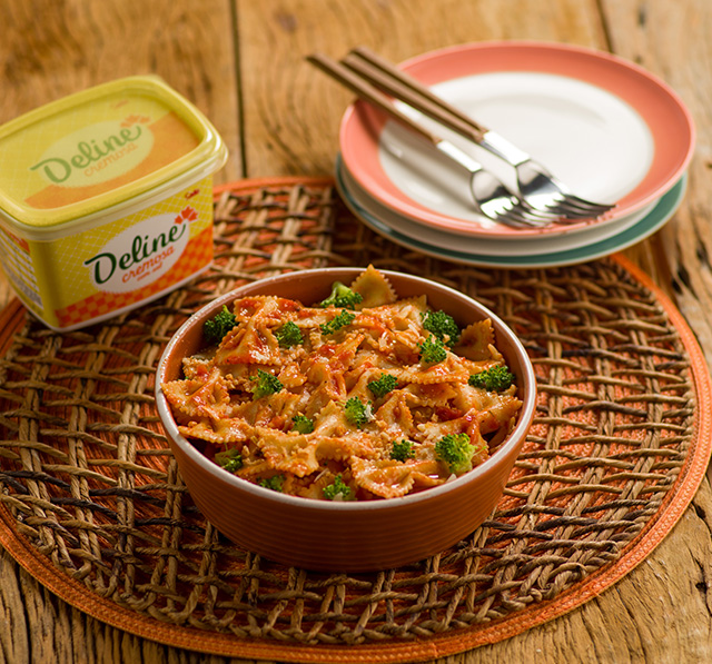 Receita: Macarrão Prático Com Tomate, Brócolis E Alho Frito