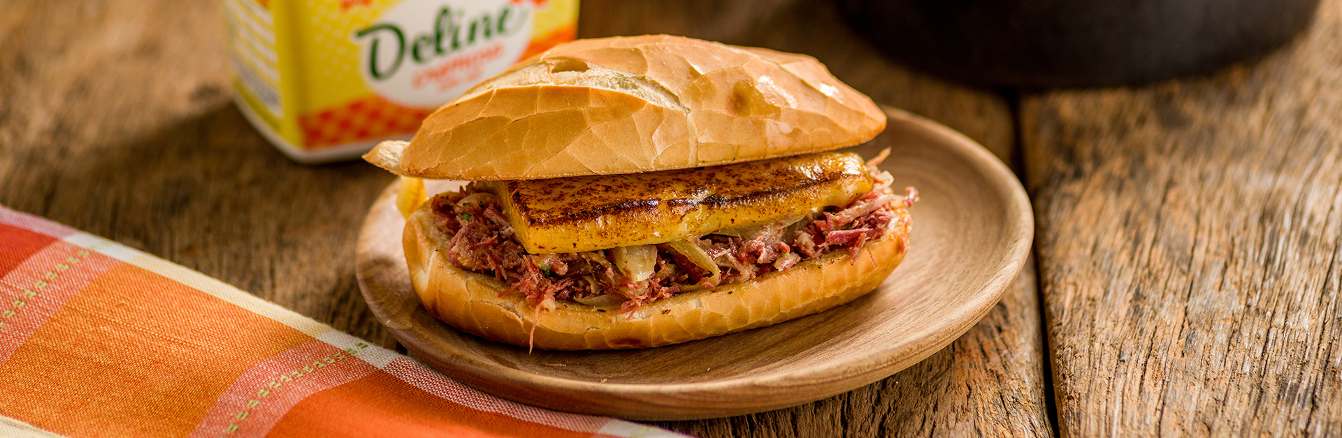 Receita: Sanduíche de Carne Seca com Requeijão do Norte